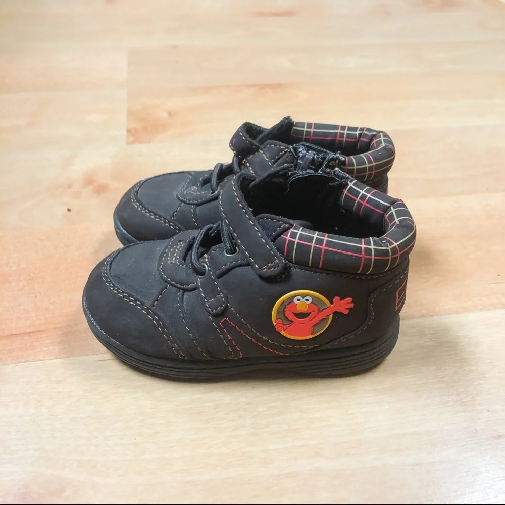Vintage Sesame Street Toddler Brown & Red Elmo Graphic Sneakers Boys Size 5